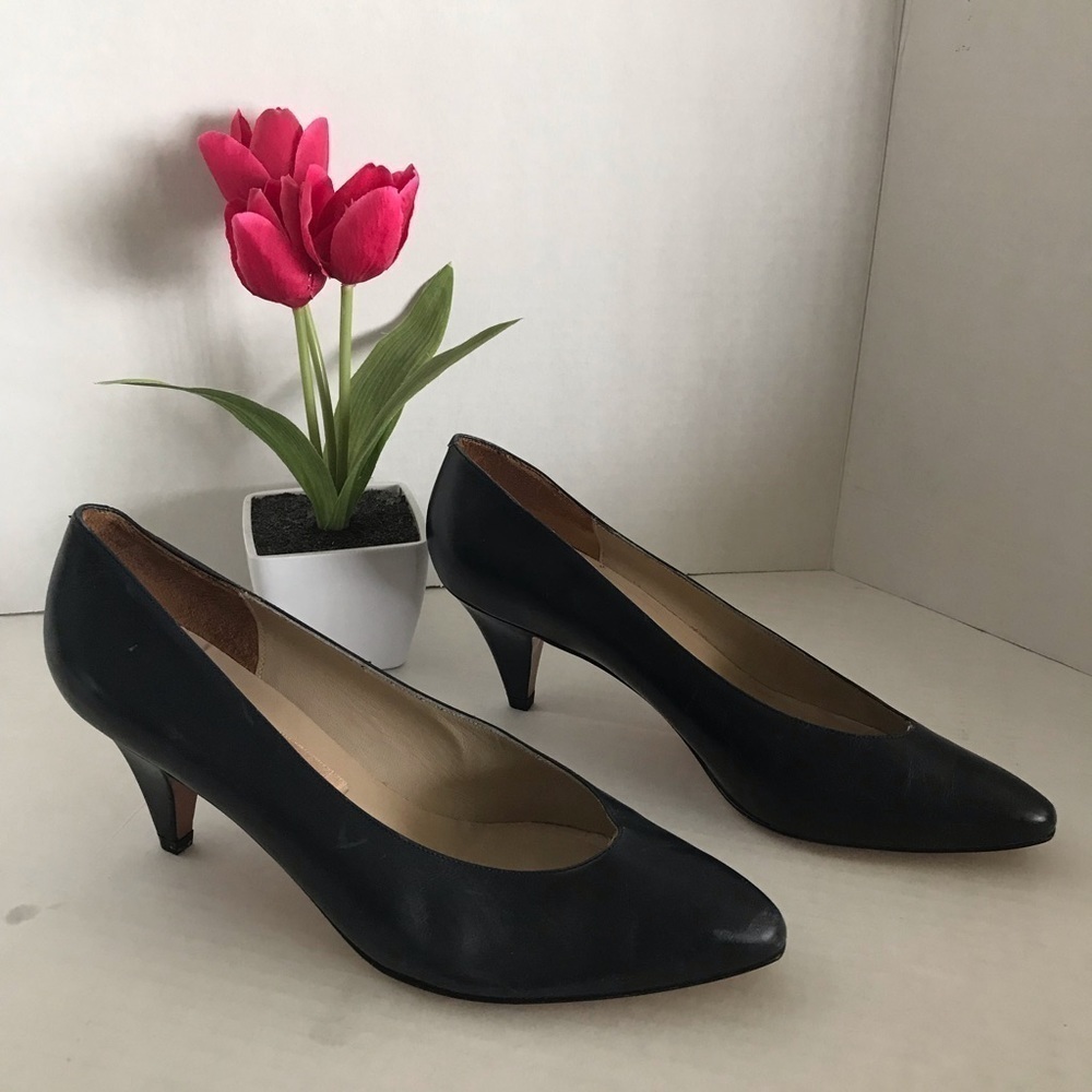 AMALFI Designer Monica Vintage Classic Black Leather Pumps - Italy